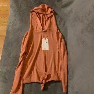 Cute New w tags Roxy hooded shirt girls size 7